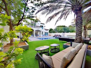 Royal Private Pool, Lux 7-Bedroom Villa on Marina - Luxurious Accommodations