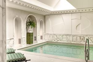 Saint James Paris - Facilities and Services
