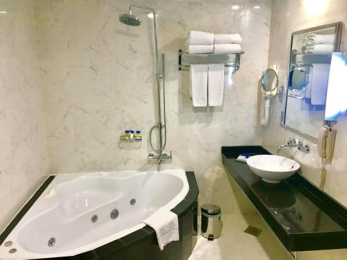 Samaya Hotel Deira - Accommodation Options