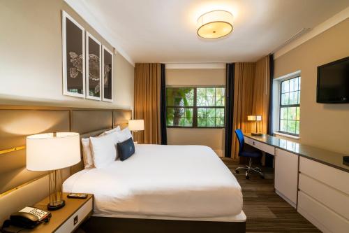 San Juan Hotel Miami Beach - Location and Proximity