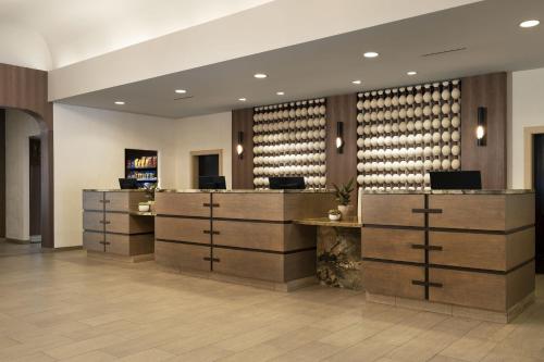 San Ramon Marriott - Room Types and Amenities