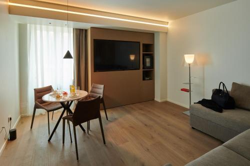 Sangiorgio Palace - Amenities and Services