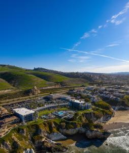 SeaCrest Oceanfront Hotel - Excellent Location