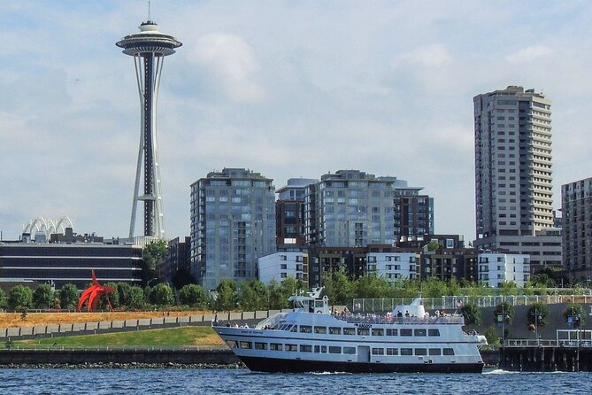 Seattle Small Group Walking Tour With Space Needle Admission - Accessibility