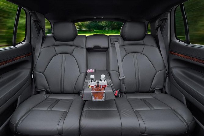 Sedan Departure From Charlotte to Charlotte Douglas Airport CLT - Availability and Pricing