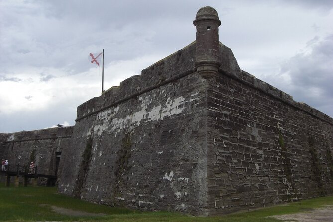 Self-Guided Scavenger Hunt: The Pretty Ancient City - Solving Puzzles on St. George Street