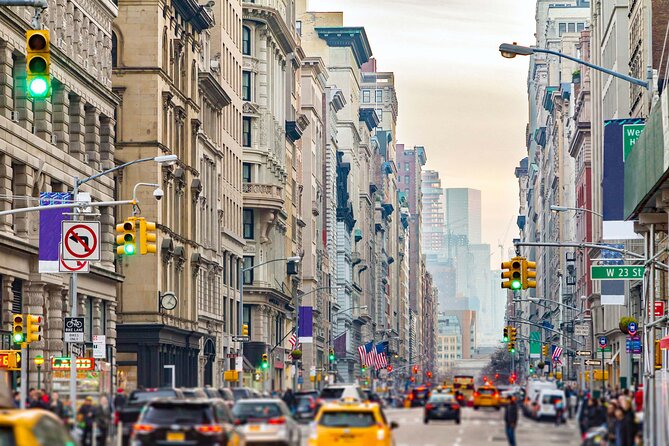 Self Guided Walking Audi Tour of Lower Manhattan, New York - Tour Features