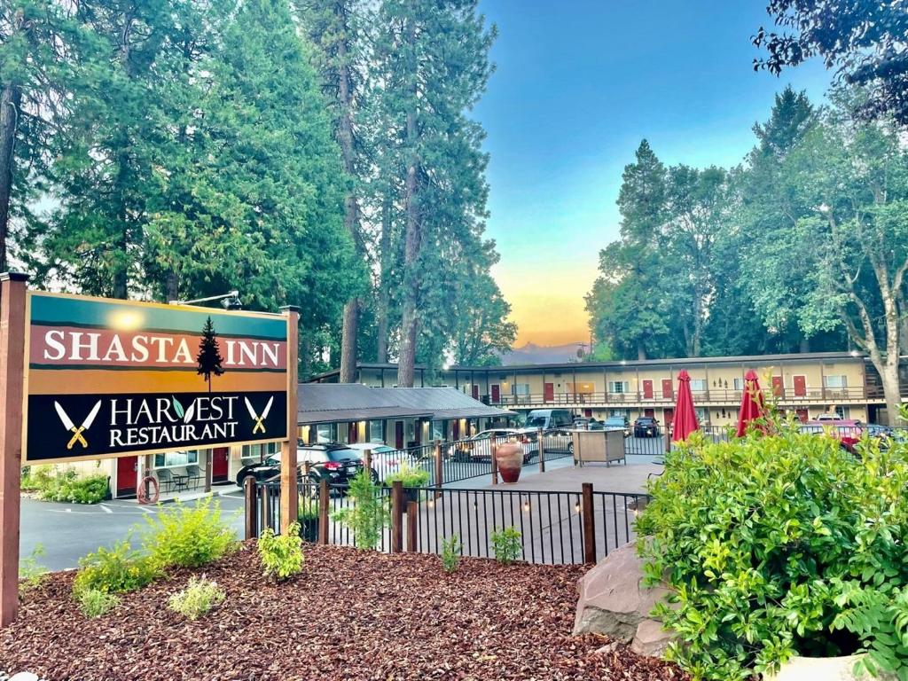 Shasta Inn - Location and Surroundings
