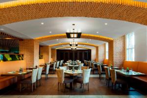 Sheraton Sharjah Beach Resort and Spa - Dining Experiences