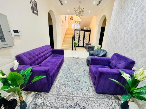 Small Single Room Inside Luxurious Villa - Accommodation Details