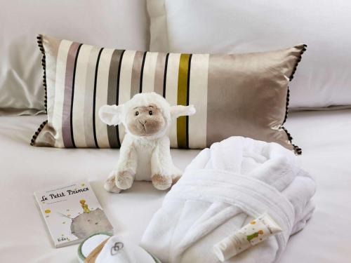 Sofitel Biarritz Le Miramar Thalassa - Amenities and Facilities