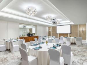 Sofitel Dubai Jumeirah Beach - Room Amenities and Features