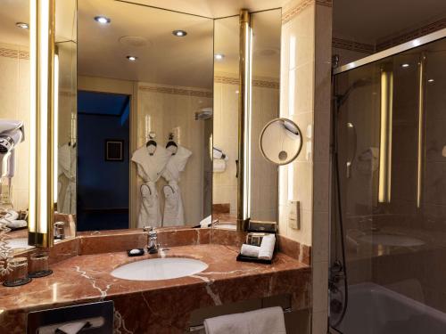 Sofitel Lyon Bellecour - Luxurious 5-Star Accommodations