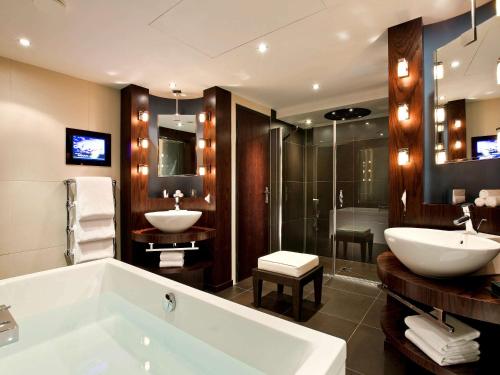 Sofitel Marseille Vieux-Port - Unrivaled Location