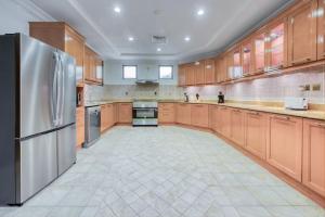 SOL Living - Chic 5BR Garden Villa W/Pool & Beach in Palm Jumeirah - Guest Ratings and Reviews