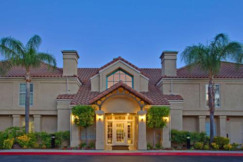 Sonesta ES Suites Chatsworth - Prime Location