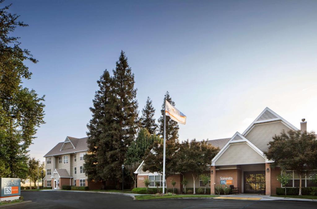 Sonesta ES Suites Fresno Review