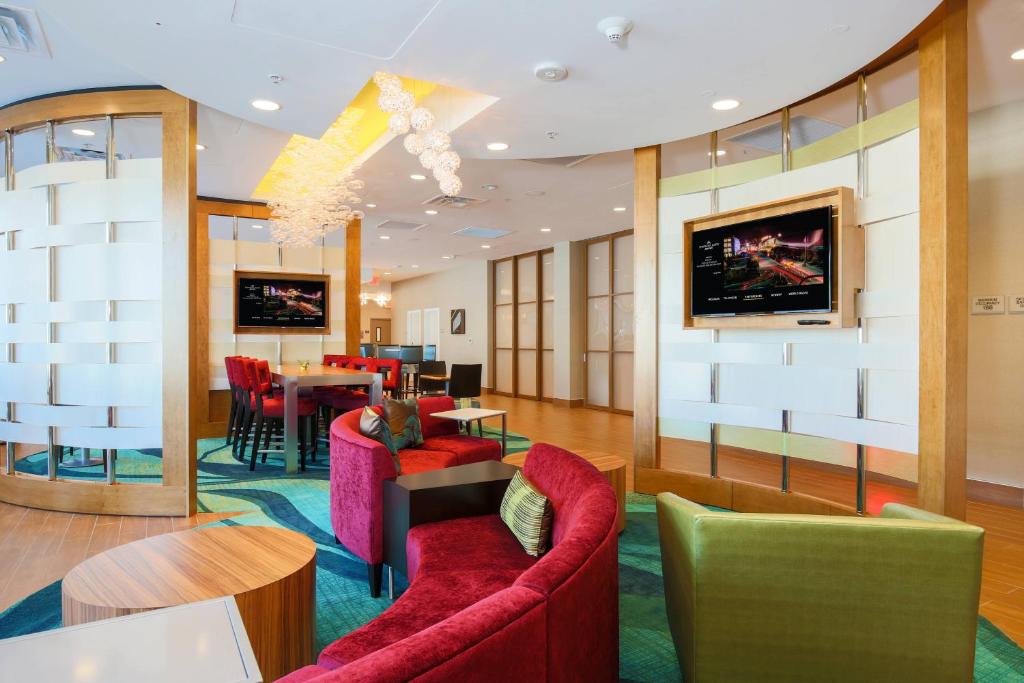 SpringHill Suites by Marriott San Jose Airport - Exceptional Amenities