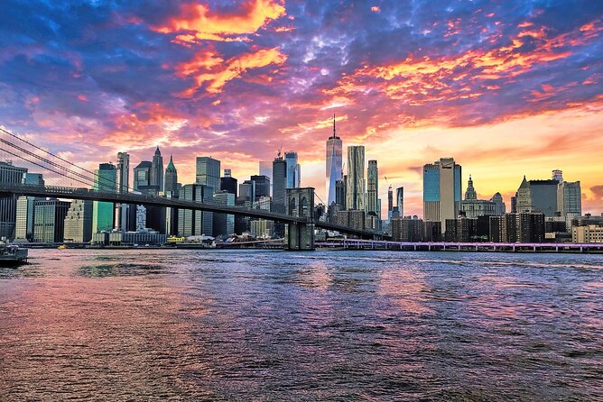Statue of Liberty Skyline Evening Cruise on River in Manhattan - Accessibility Information
