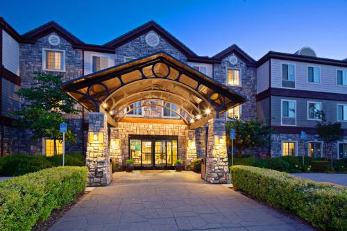 Staybridge Suites Fairfield Napa Valley Area, an IHG Hotel - Room Types and Features