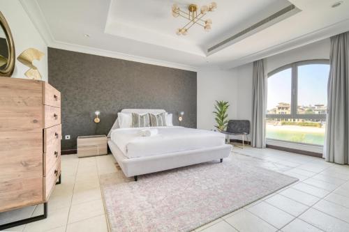 Stella Stays Brilliant 4 BDR Palm Villa Beach Private Pool - Ideal Location