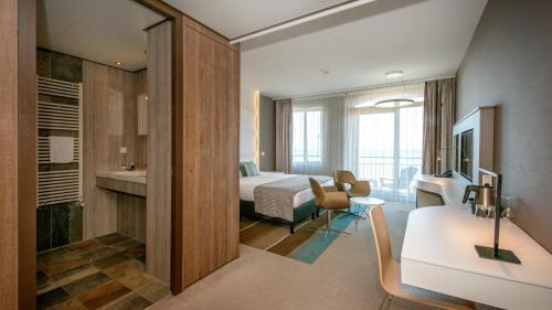 Strandhotel Golfzang - Amenities and Features