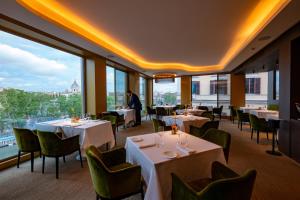 The First Musica - Accommodations and Amenities