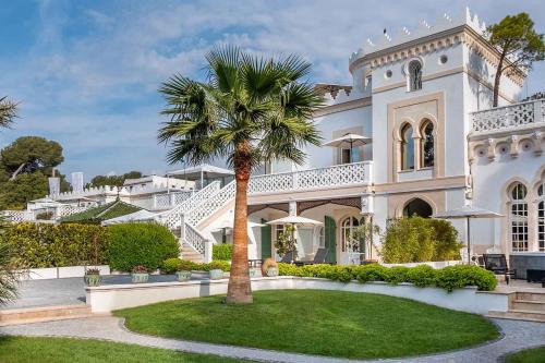 The Mauresque Villa - Guest Accommodation Options