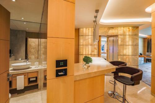 The Meydan Hotel Dubai - Dining Experiences