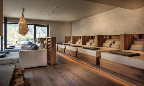 The Paradise - Amenities and Facilities