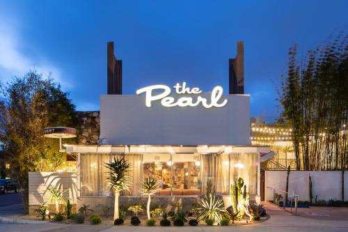 The Pearl Hotel - Accommodations and Amenities