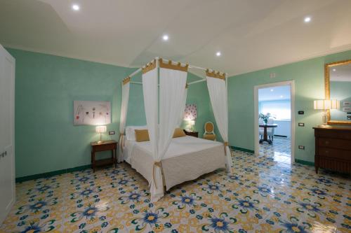 The Phoenix Hotel & Resort - Accommodations and Amenities
