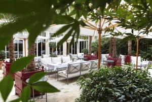 The Reserve Paris Hotel & Spa - Dining Options and Culinary Experiences