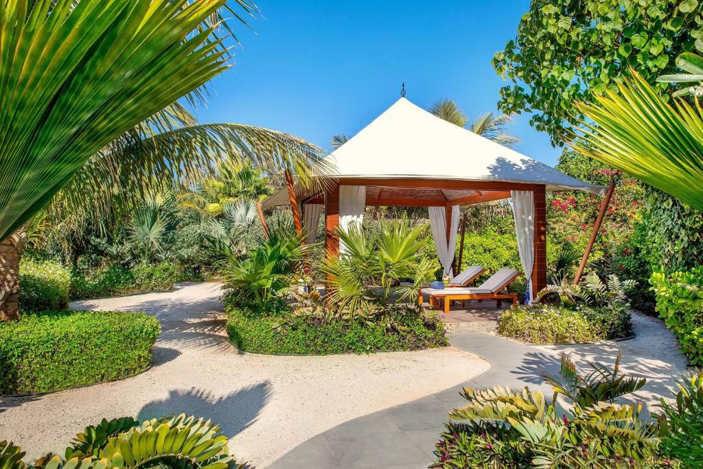The Ritz-Carlton Ras Al Khaimah, Al Hamra Beach Review