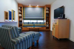 The Tony Hotel South Beach - Amenities and Services