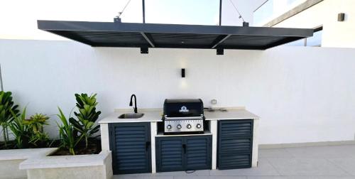 The View Luxury Villa 5 BR - Al Dana Island Fujairah - Accommodation Details
