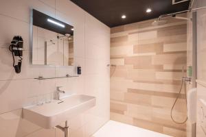 Thon Hotel Rotterdam City Centre - Amenities and Services