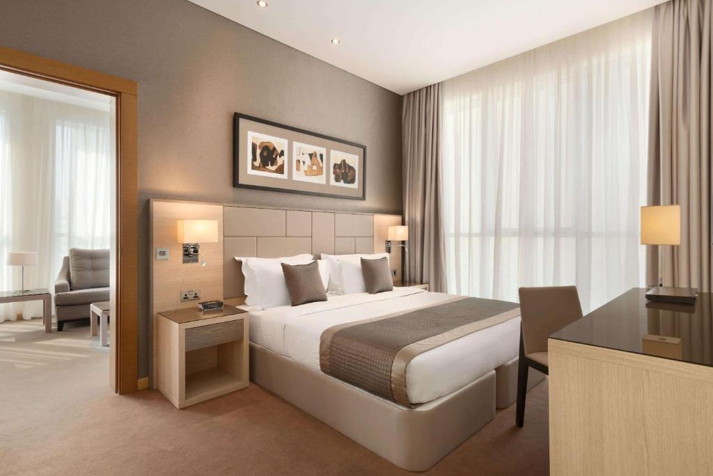 TRYP by Wyndham Abu Dhabi City Center - Dining and Cuisine