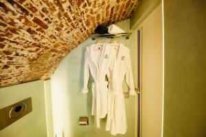 UKI-Hotel - Room Amenities and Features
