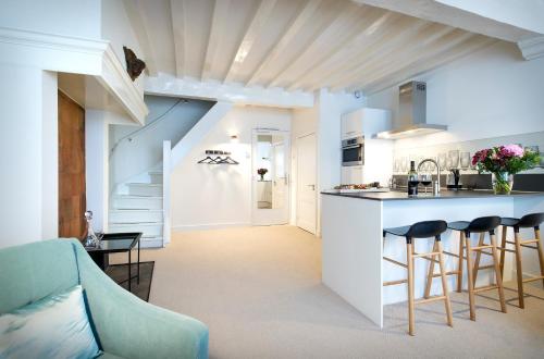 Uylenhof Hotel - Room Features and Amenities
