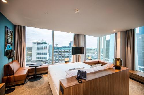 Van Der Valk Hotel Amsterdam Zuidas -Rai - Diverse Accommodation Options