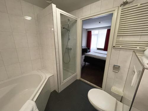 Van Der Valk Hotel De Molenhoek-Nijmegen - Accommodation Options and Amenities
