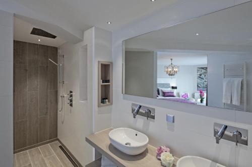 Van Der Valk Hotel Leiden - Spacious Accommodations