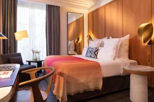 Vernet Hotel Champs Élysées Paris - Accommodation Options and Features
