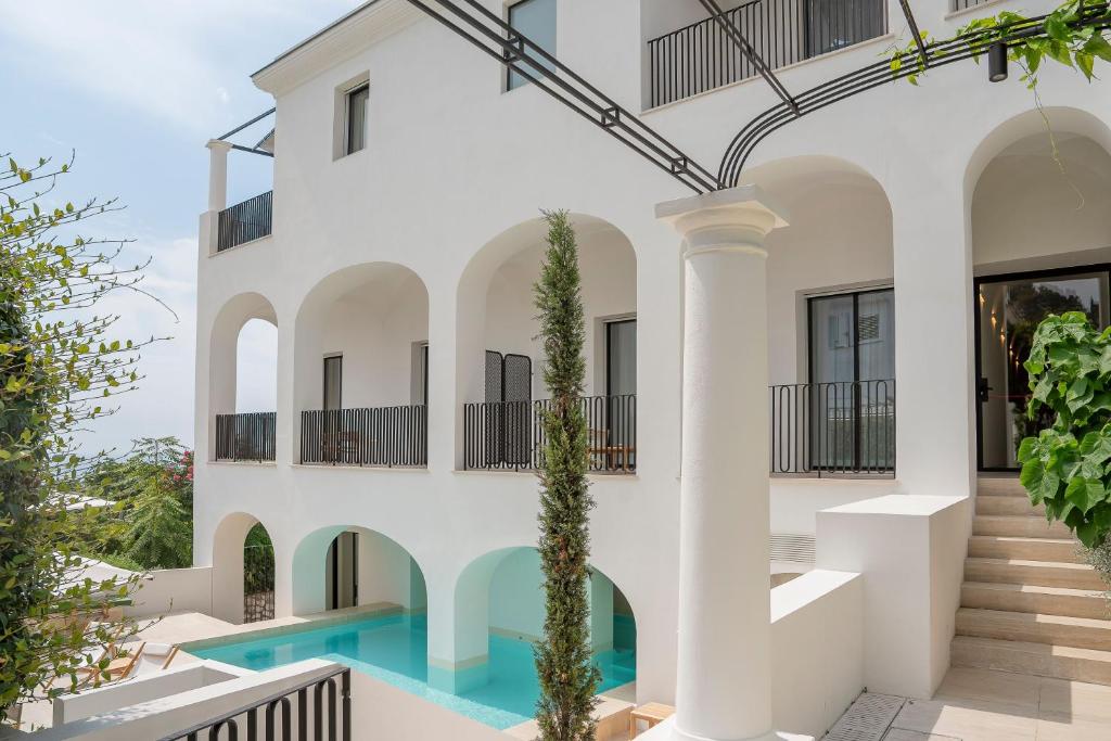 Villa Certosa Review