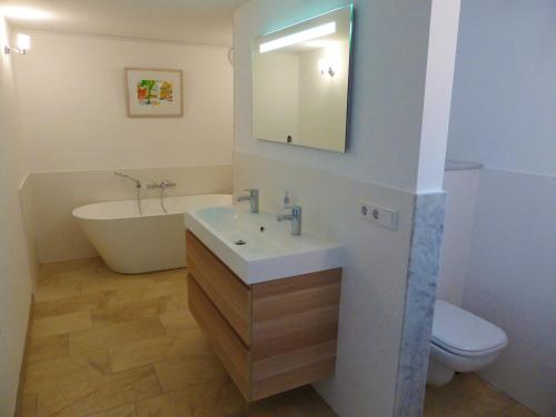 Villa White Lily - Ratings and Guest Reviews