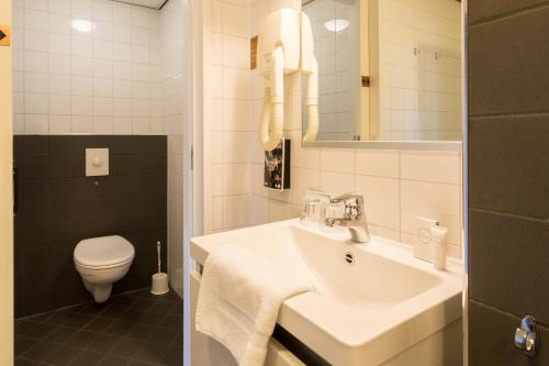 Westduin Strandhotel - Accommodation and Room Features