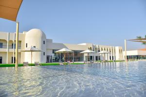 Western Hotel Liwa - Amenities and Facilities