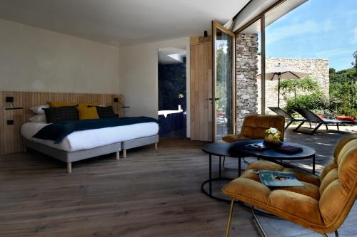 A SPERANZA Suites With Heated Private Pool - Culinary Delights at LA Cheda