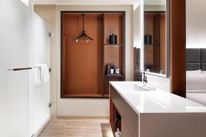 AC Hotel by Marriott San Jose Santa Clara - Facilities and Amenities